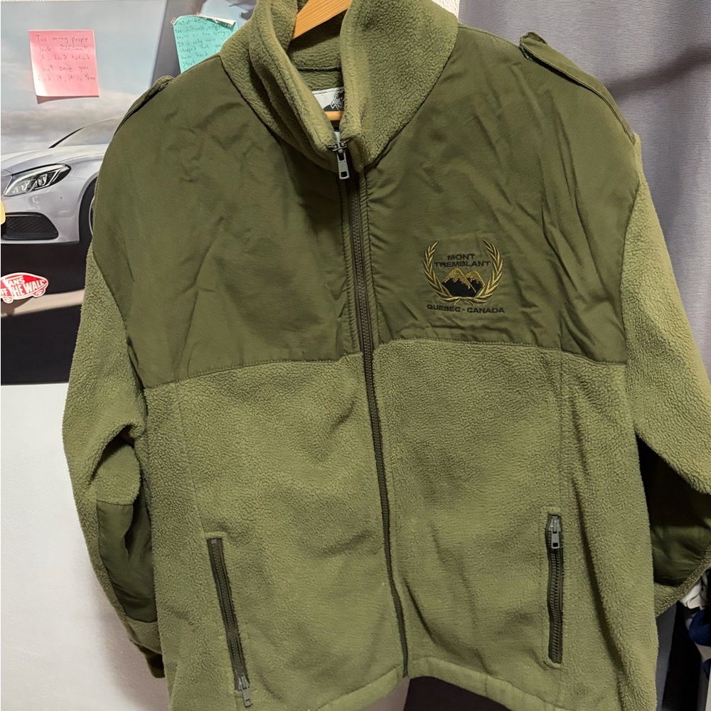 Mont Trembant Quebec Men's Green Fleece Jacket